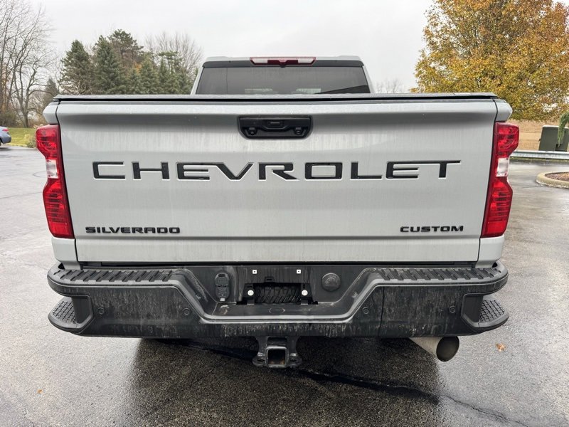 2024 Chevrolet Silverado 2500HD Custom photo 3