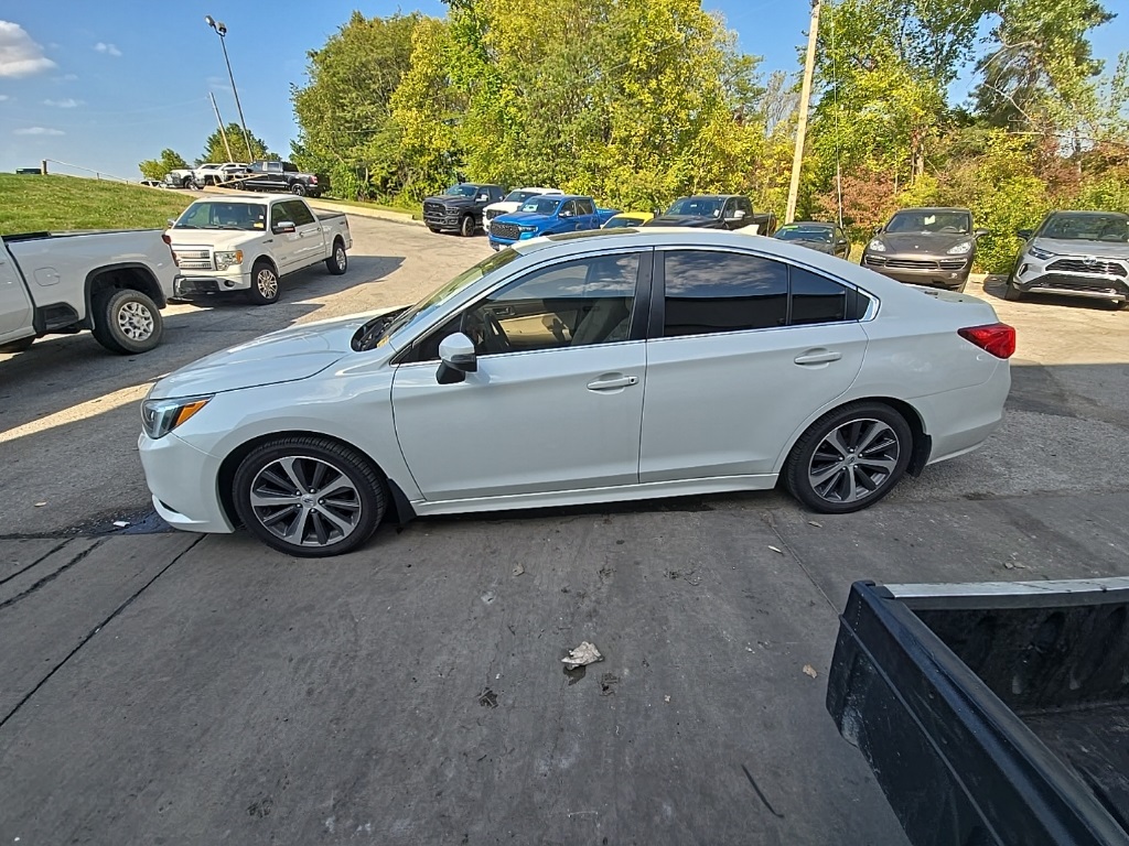 2016 Subaru Legacy 2.5i photo 2