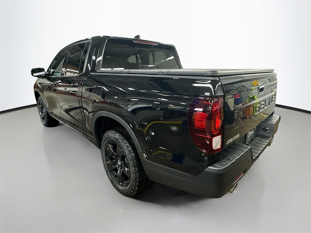 2025 Honda Ridgeline Black Edition photo 4