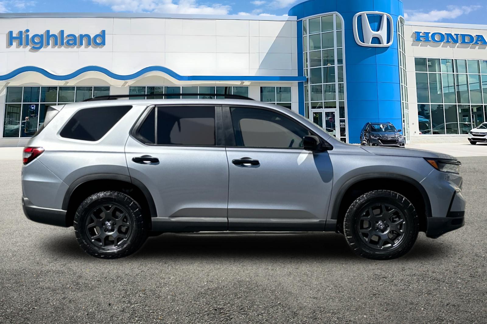 2025 Honda Pilot TrailSport photo 5