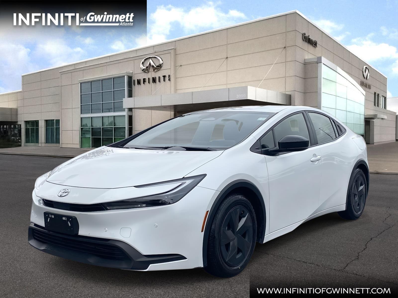 2024 Toyota Prius LE's photo