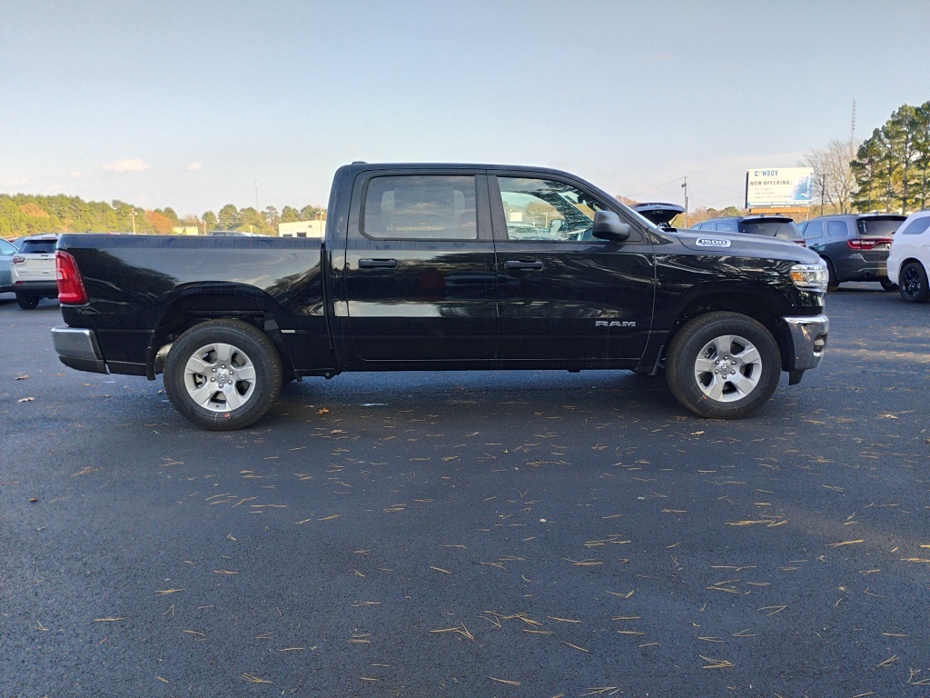 2025 Ram 1500 Tradesman photo 4