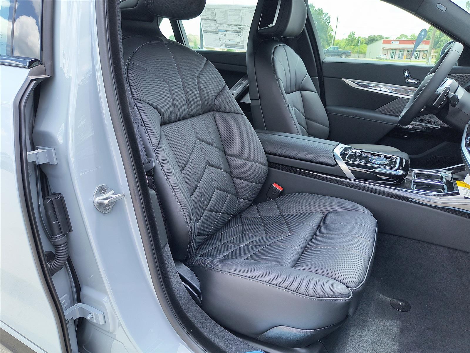 2025 Bmw 740i photo 11