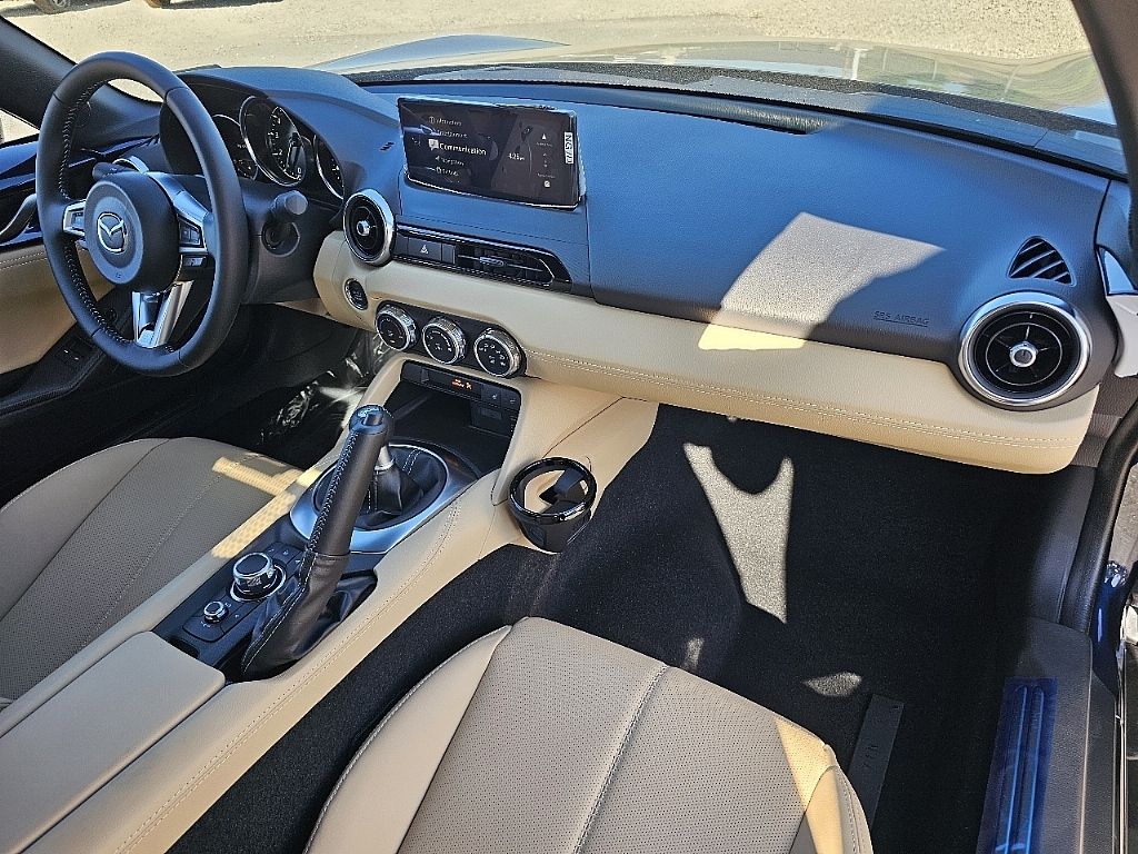 2025 Mazda MX-5 Miata Miata Grand Touring photo 16