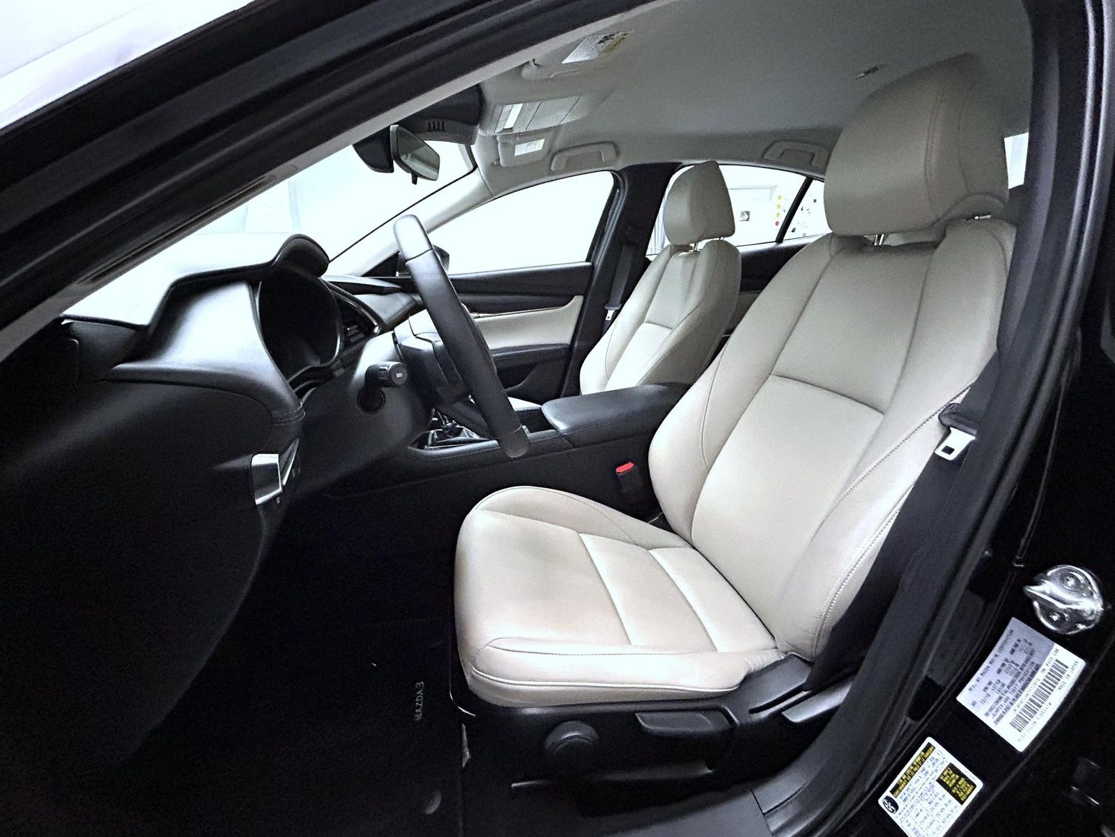 2019 Mazda Mazda3 Select photo 9