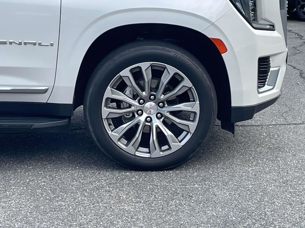 2021 Gmc Yukon Denali photo 9