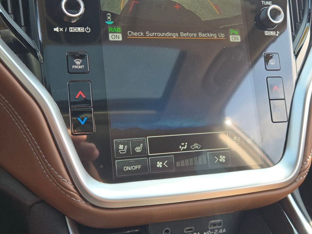 2023 Subaru Outback Touring photo 26