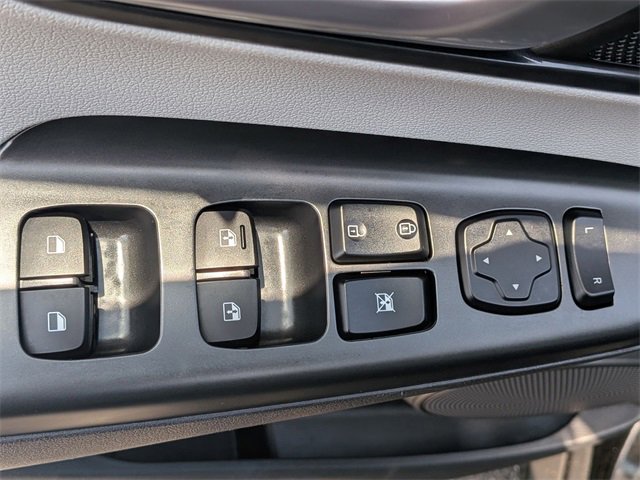 2023 Hyundai Kona SEL photo 12