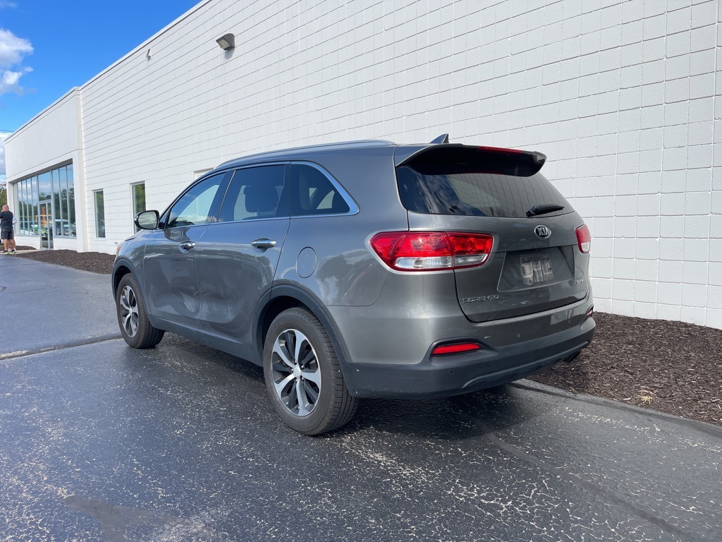 2017 Kia Sorento EX photo 2