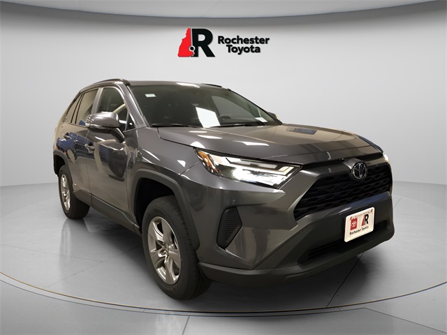 2025 Toyota RAV4 LE's photo