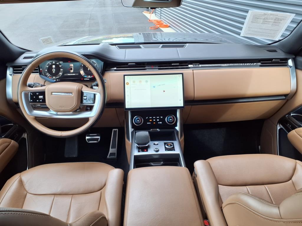 2023 Land Rover Range Rover SE photo 23