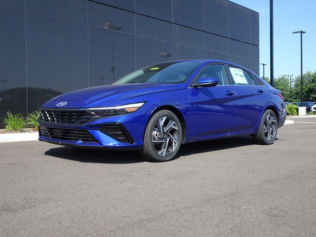 2025 Hyundai Elantra SEL's photo