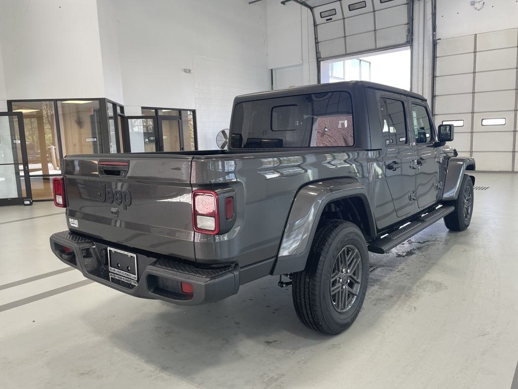 2024 Jeep Gladiator Sport photo 6