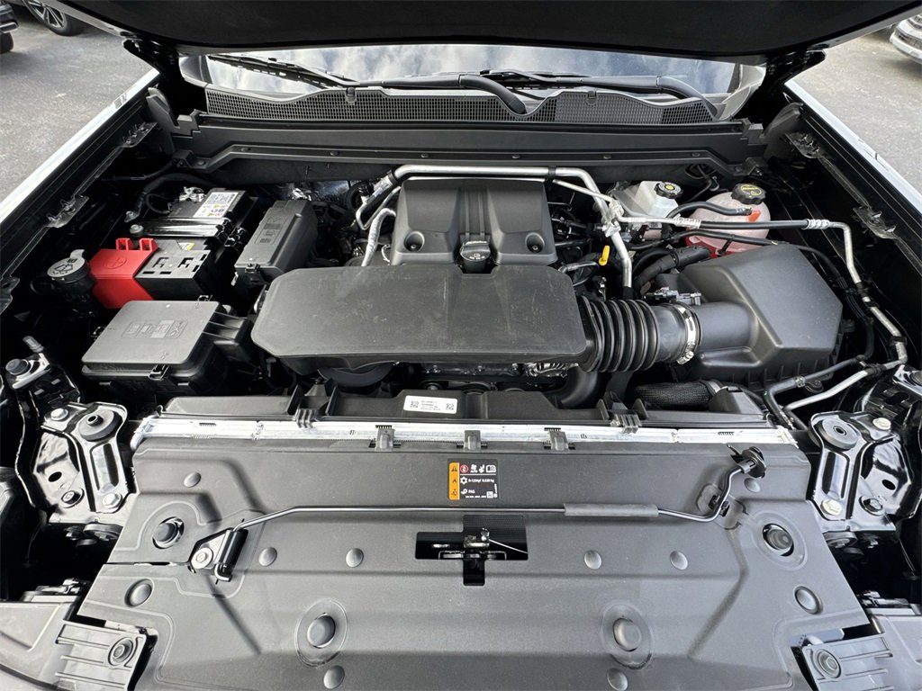 2025 Chevrolet Colorado Work Truck LT photo 25