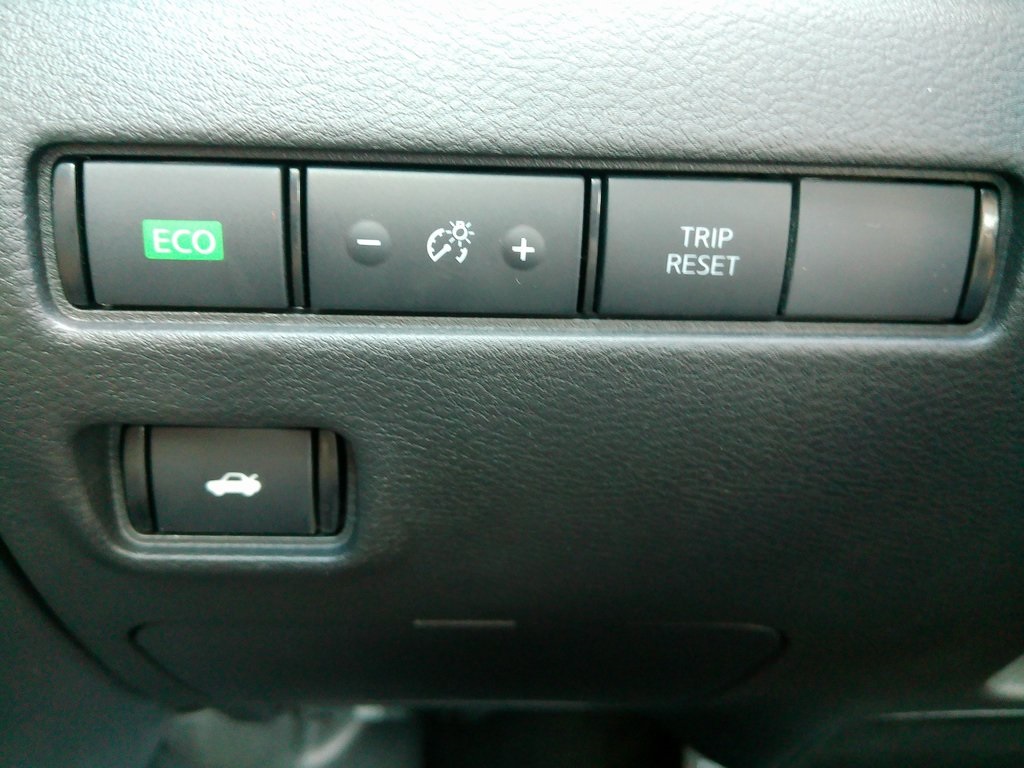 2025 Nissan Sentra SV photo 35