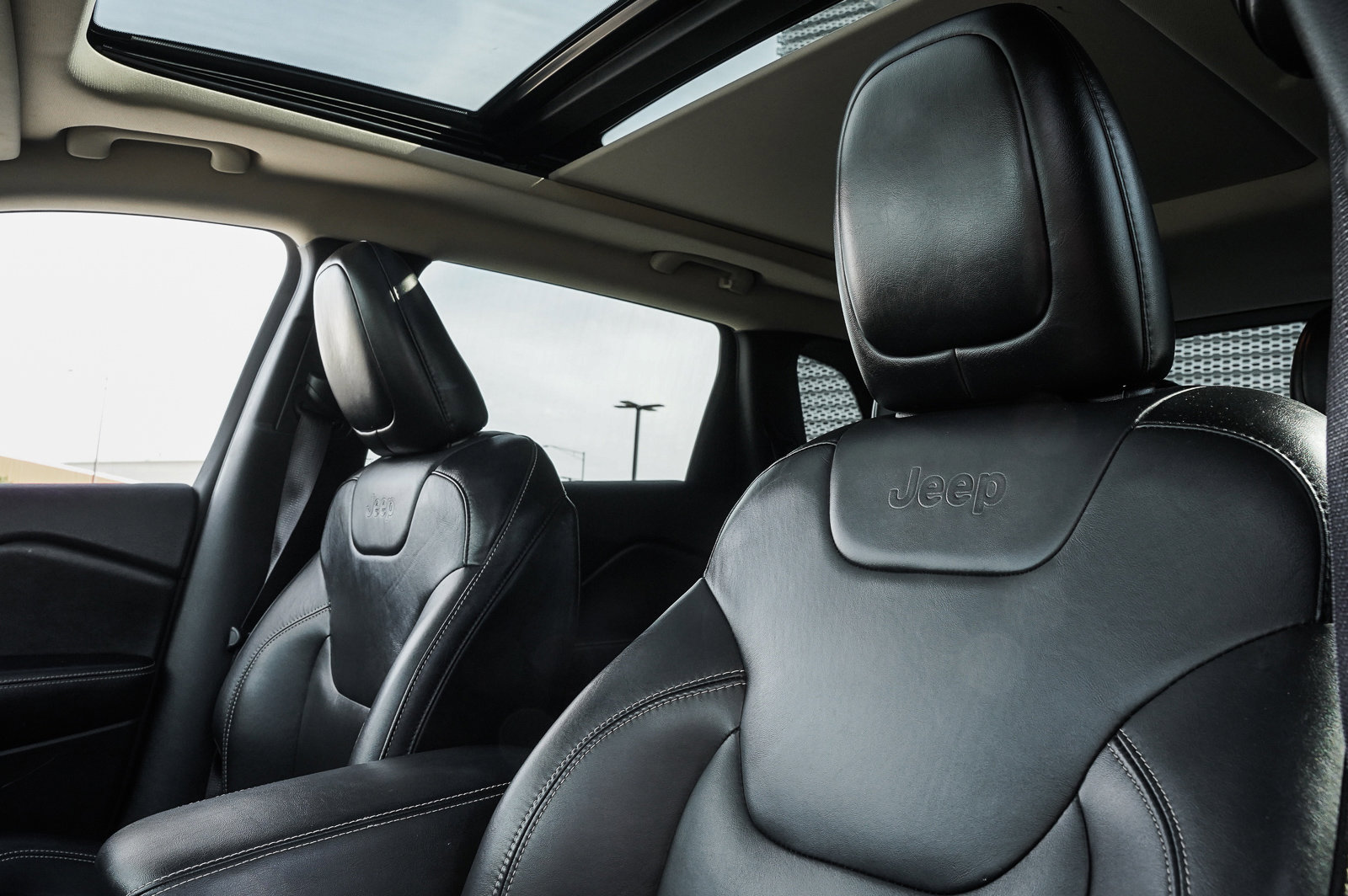 2015 Jeep Cherokee Limited photo 7