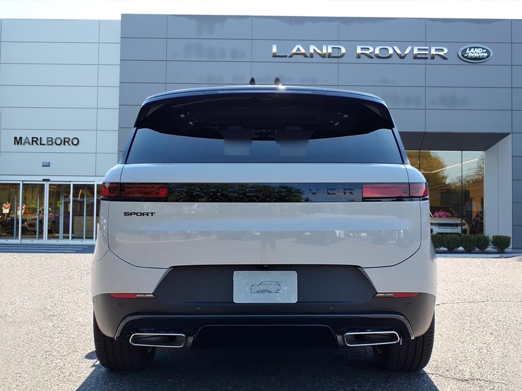 2025 Land Rover Range Rover Sport SE photo 7