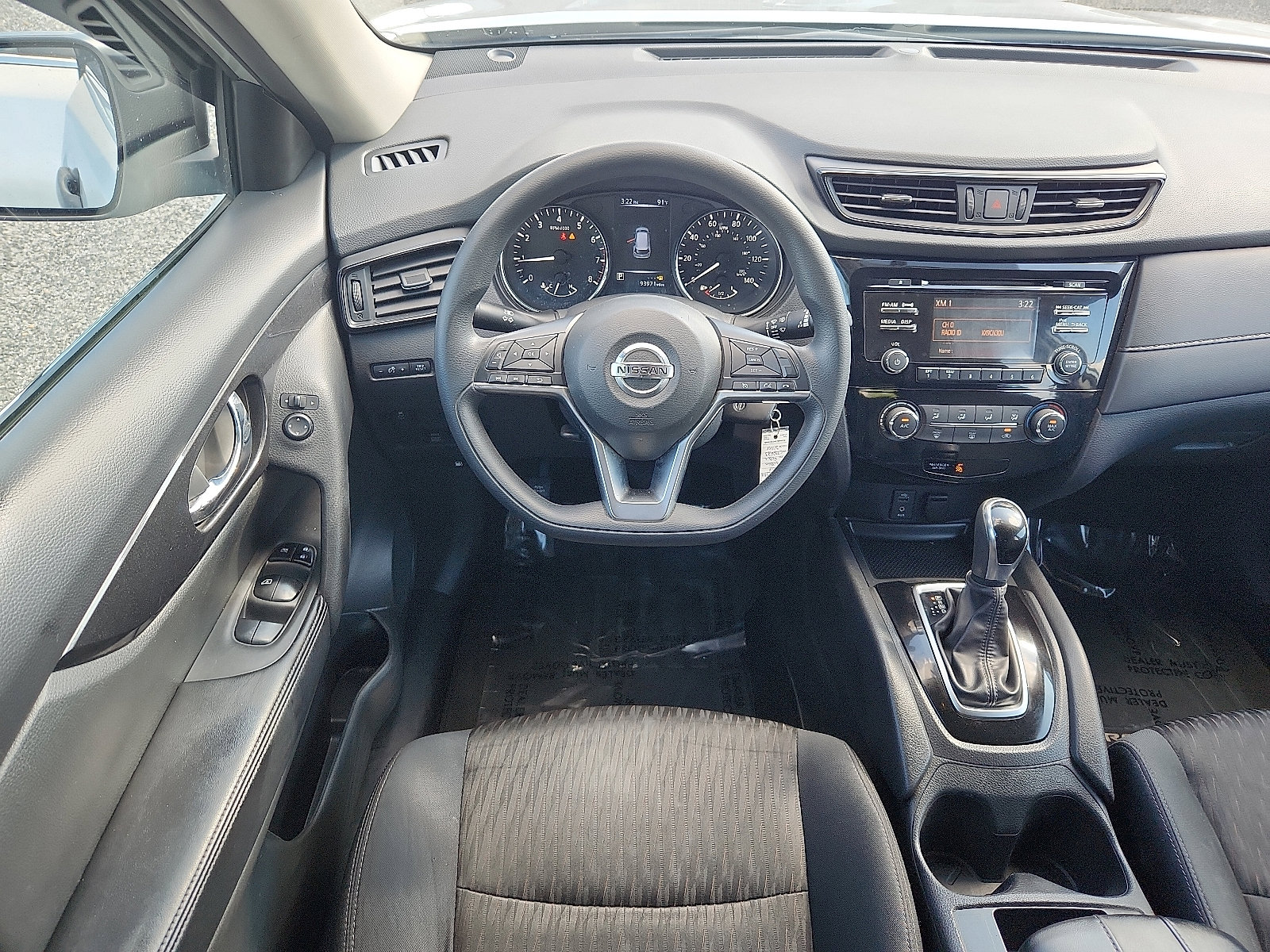 2017 Nissan Rogue S photo 11