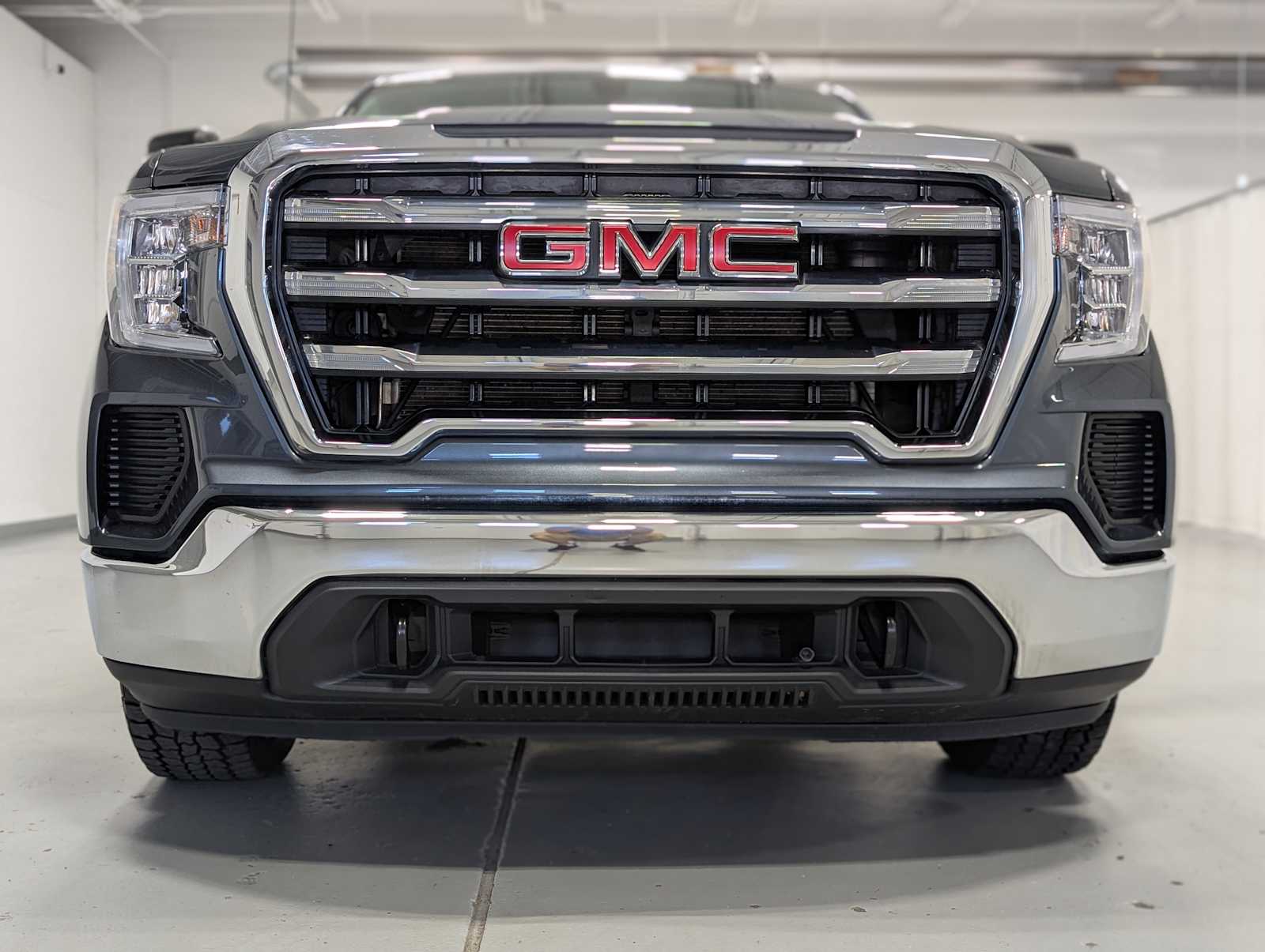 2020 Gmc Sierra 1500 SLE photo 2