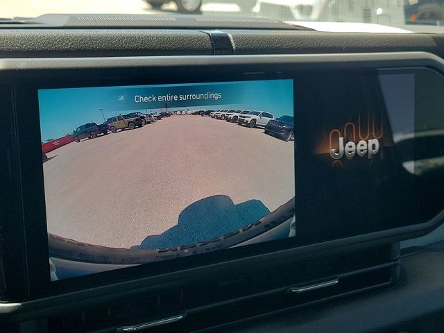 2025 Jeep Wrangler photo 28