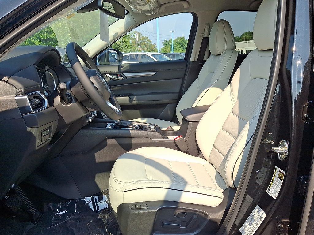 2025 Mazda CX-5 2.5 S Preferred photo 4