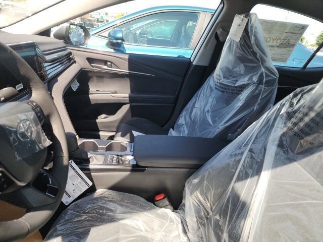 2025 Toyota Camry LE photo 11