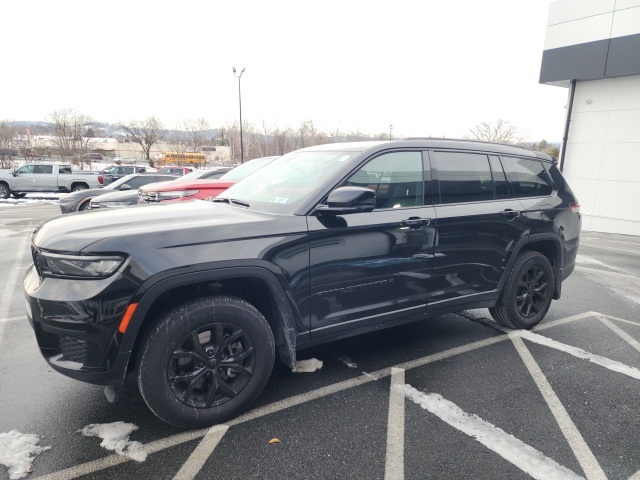 2025 Jeep Grand Cherokee L Altitude's photo