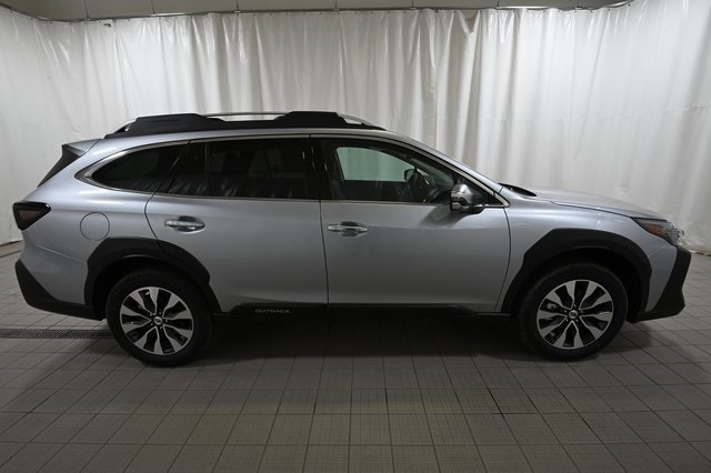 2025 Subaru Outback Touring photo 6