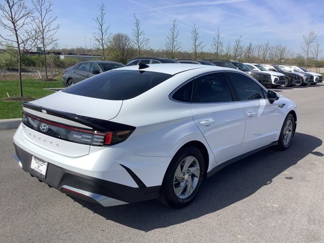2025 Hyundai Sonata SE photo 5