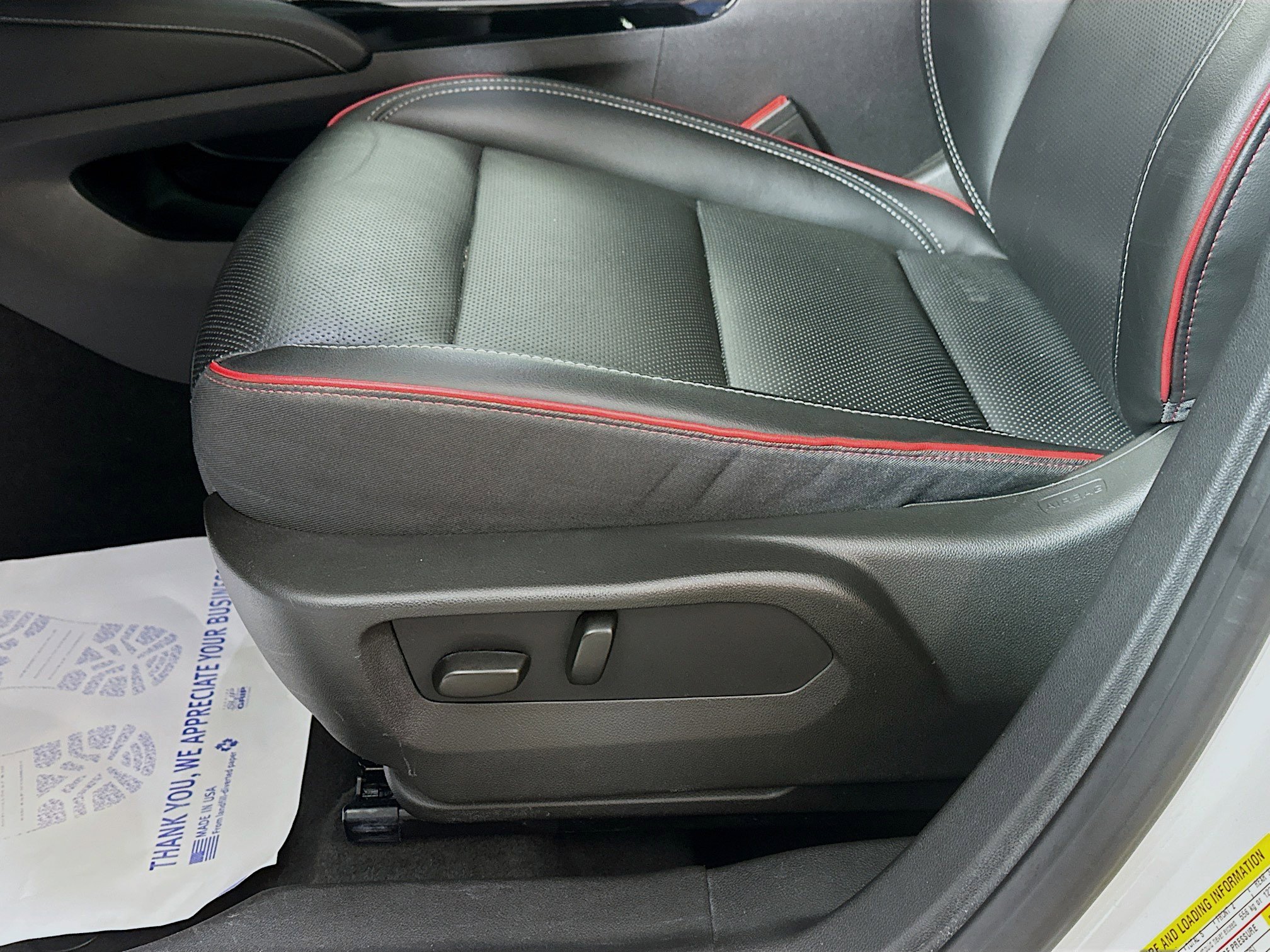 2023 Buick Envision Essence photo 18