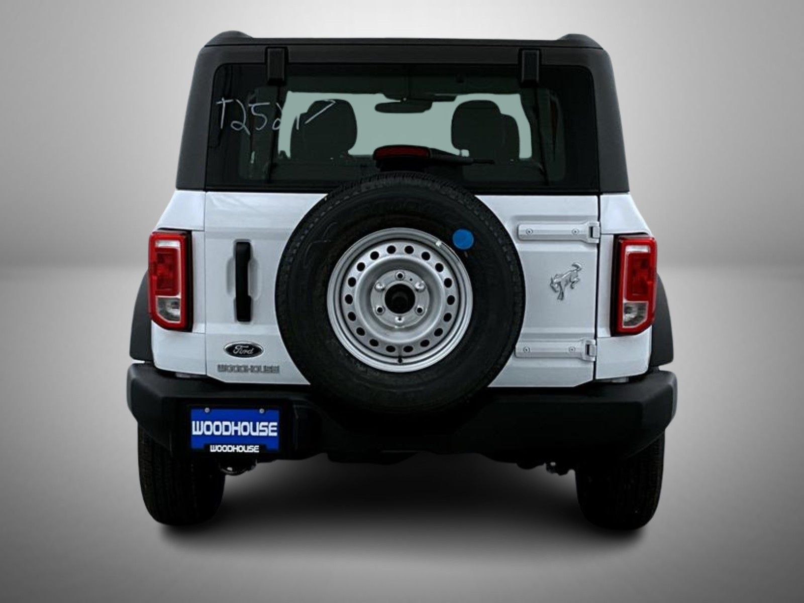 2025 Ford Bronco Base photo 6