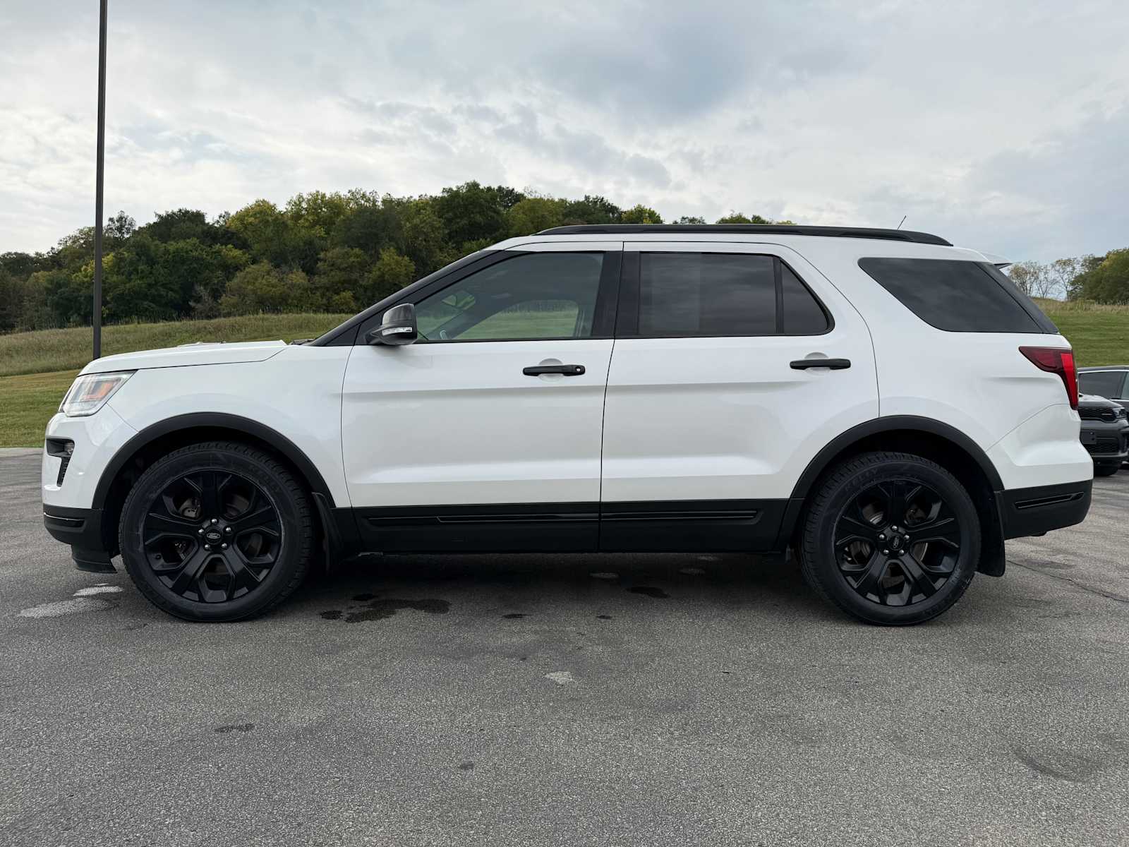 2019 Ford Explorer Sport photo 4