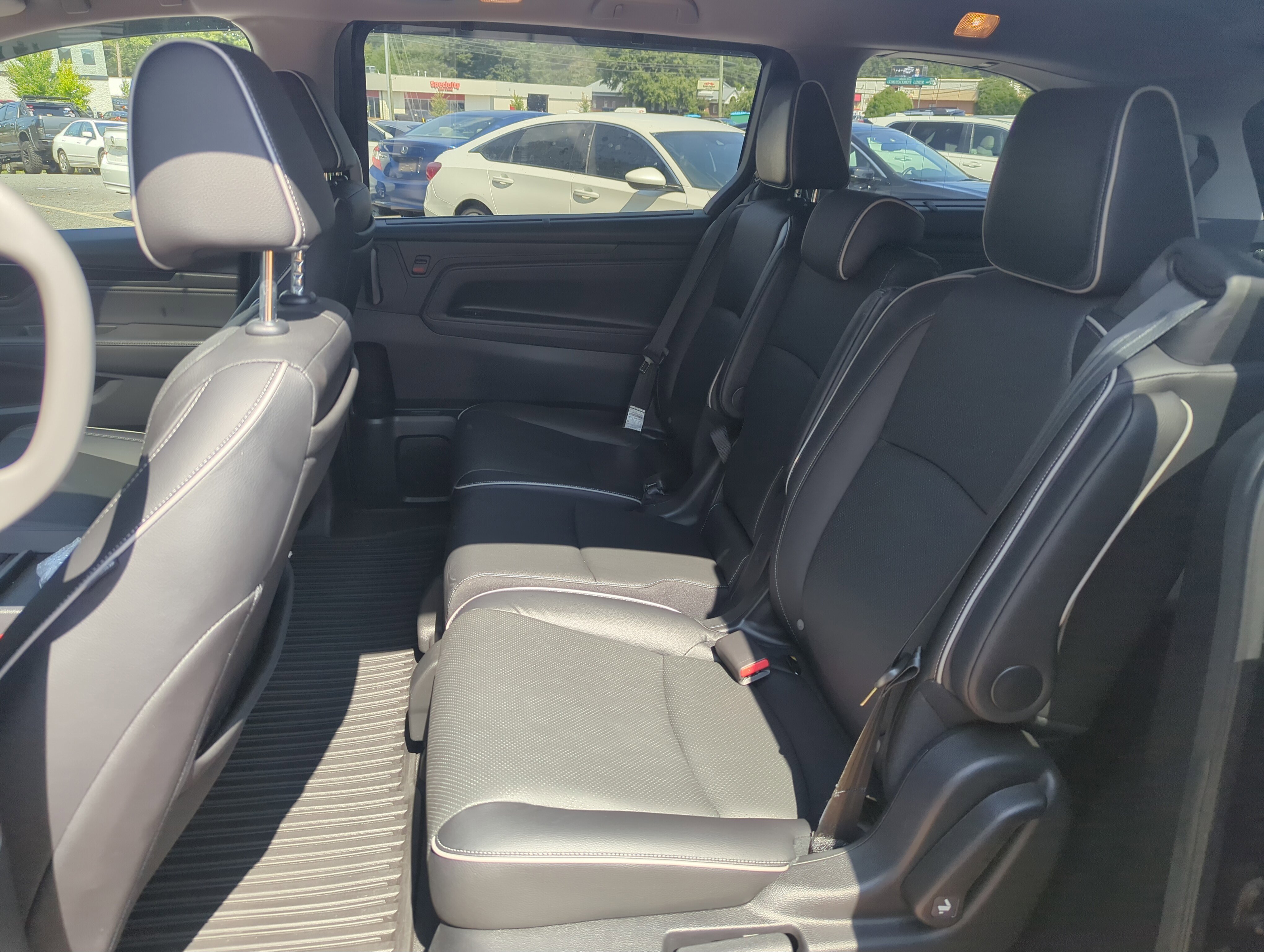 2022 Honda Odyssey Elite photo 8