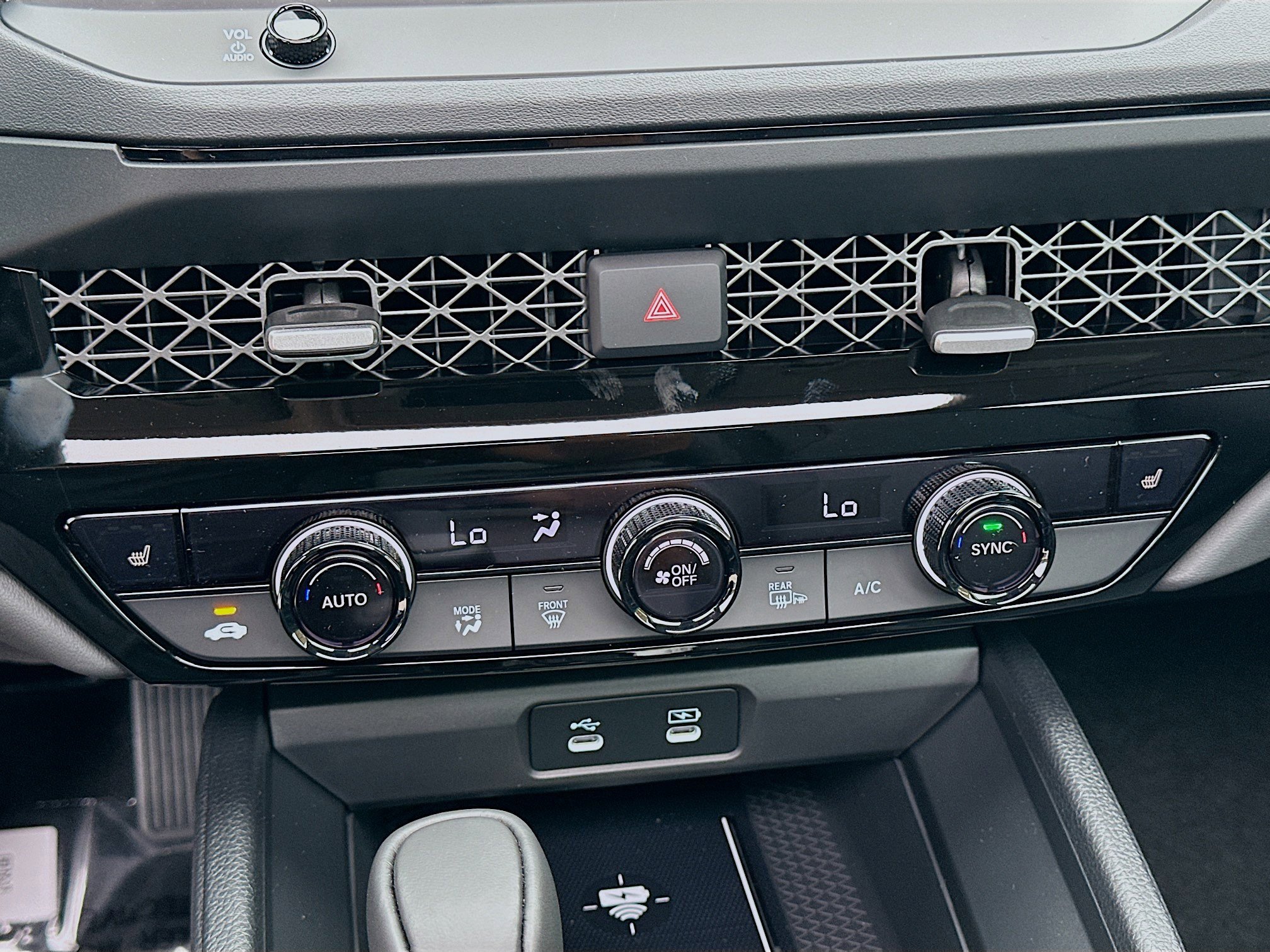 2025 Honda Accord Hybrid EX-L photo 12