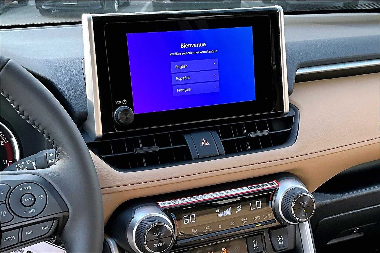 2025 Toyota RAV4 XLE photo 6