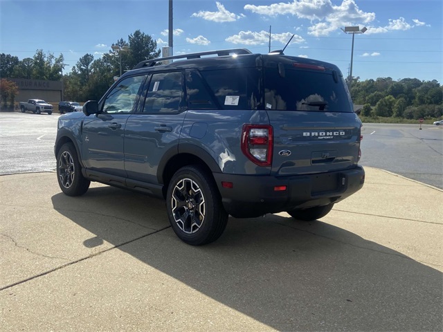 2025 Ford Bronco Sport Outer Banks photo 4