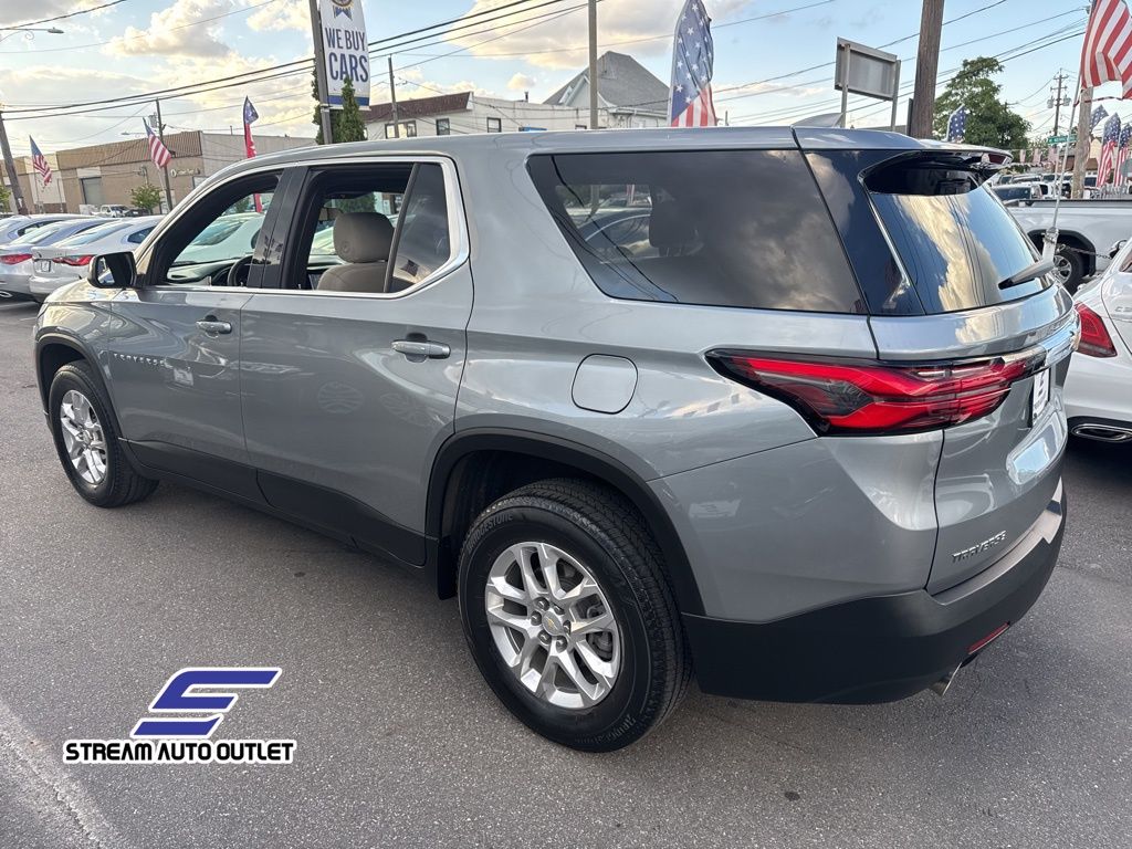 2023 Chevrolet Traverse LS photo 6