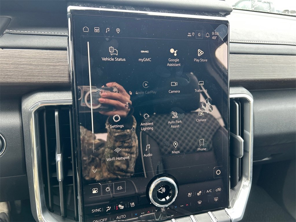 2026 GMC ACADIA - Image 21