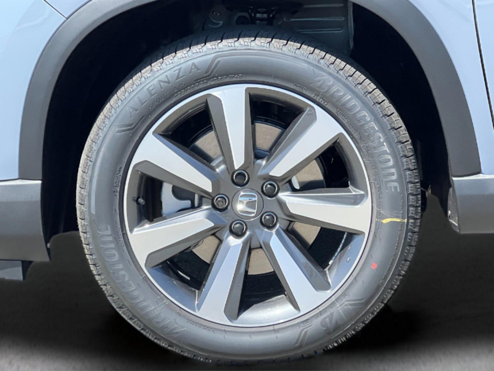 2025 Honda Pilot Touring photo 24