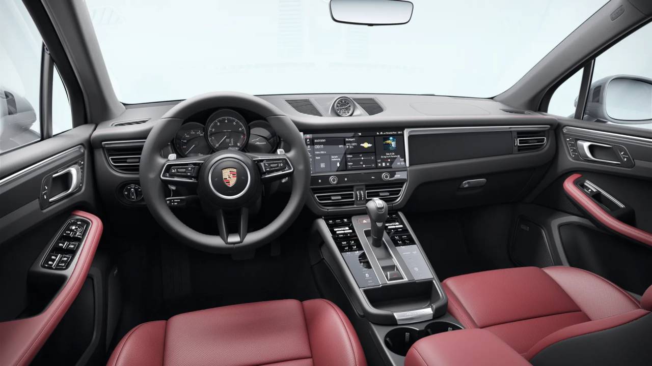 2026 Porsche Macan T photo 10
