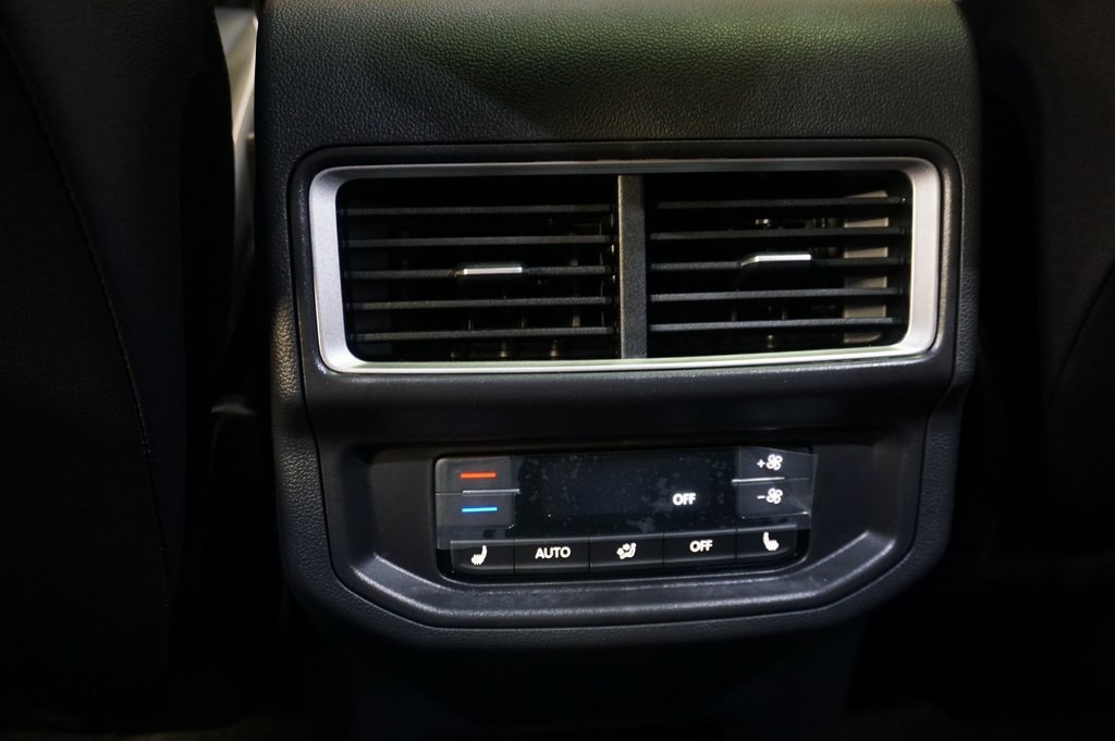 2026 Volkswagen Atlas SEL Premium R-Line photo 29