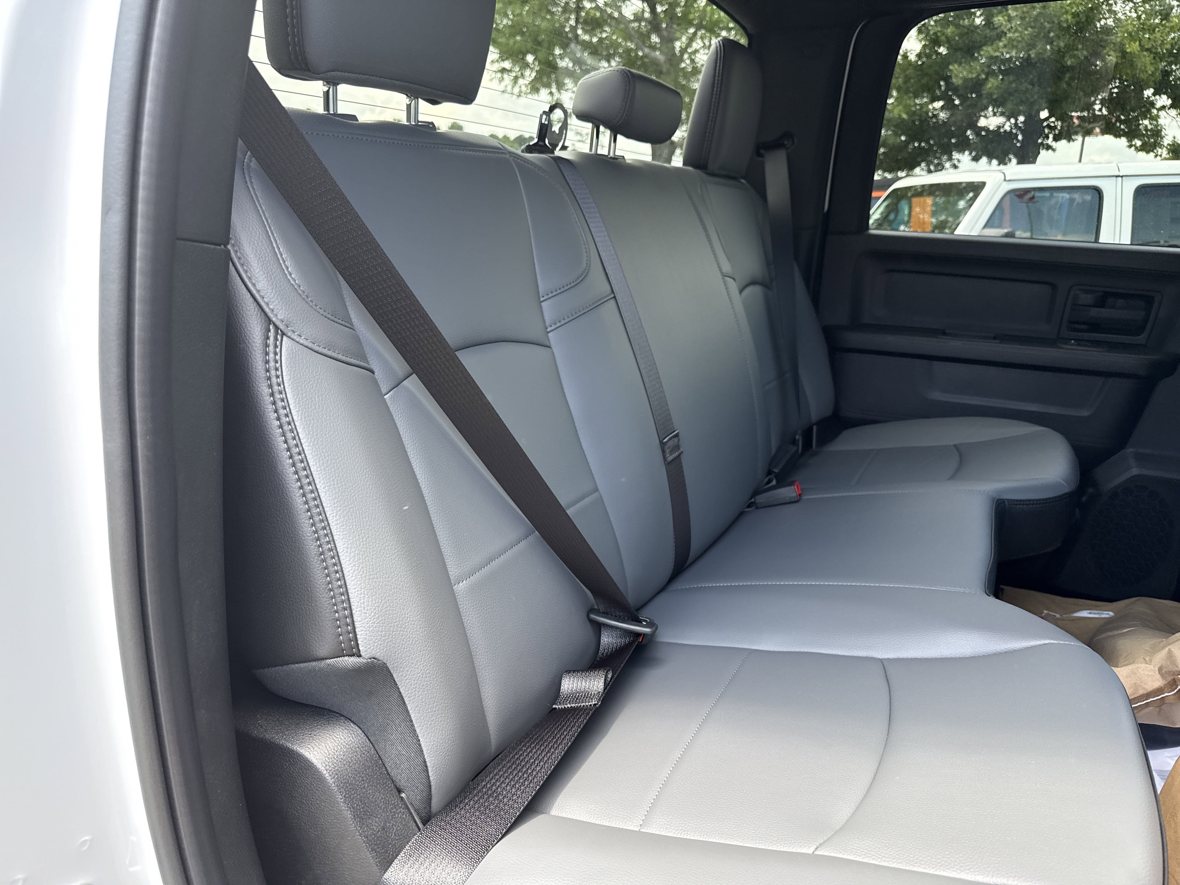 2025 Ram 5500 Tradesman photo 3