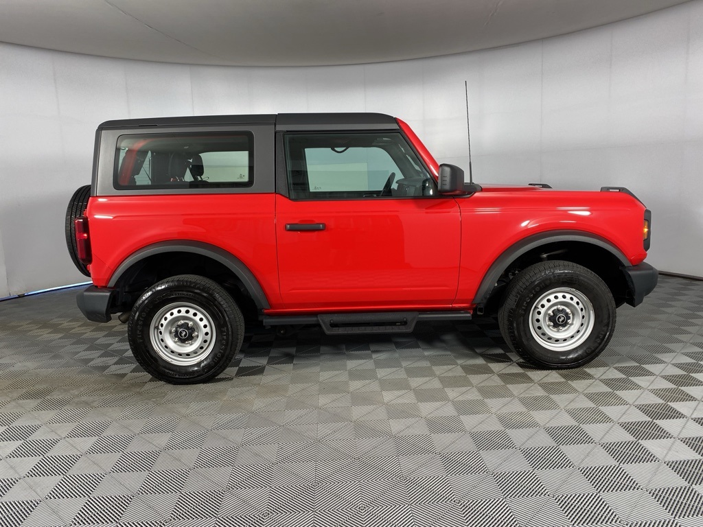 2023 Ford Bronco Base photo 16