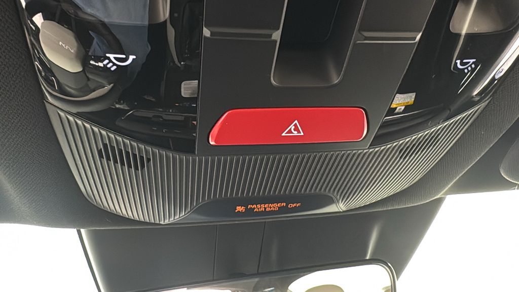 2025 Kia K4 GT-Line photo 25