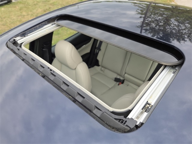 2025 Mazda Mazda3 2.5 s Preferred photo 3