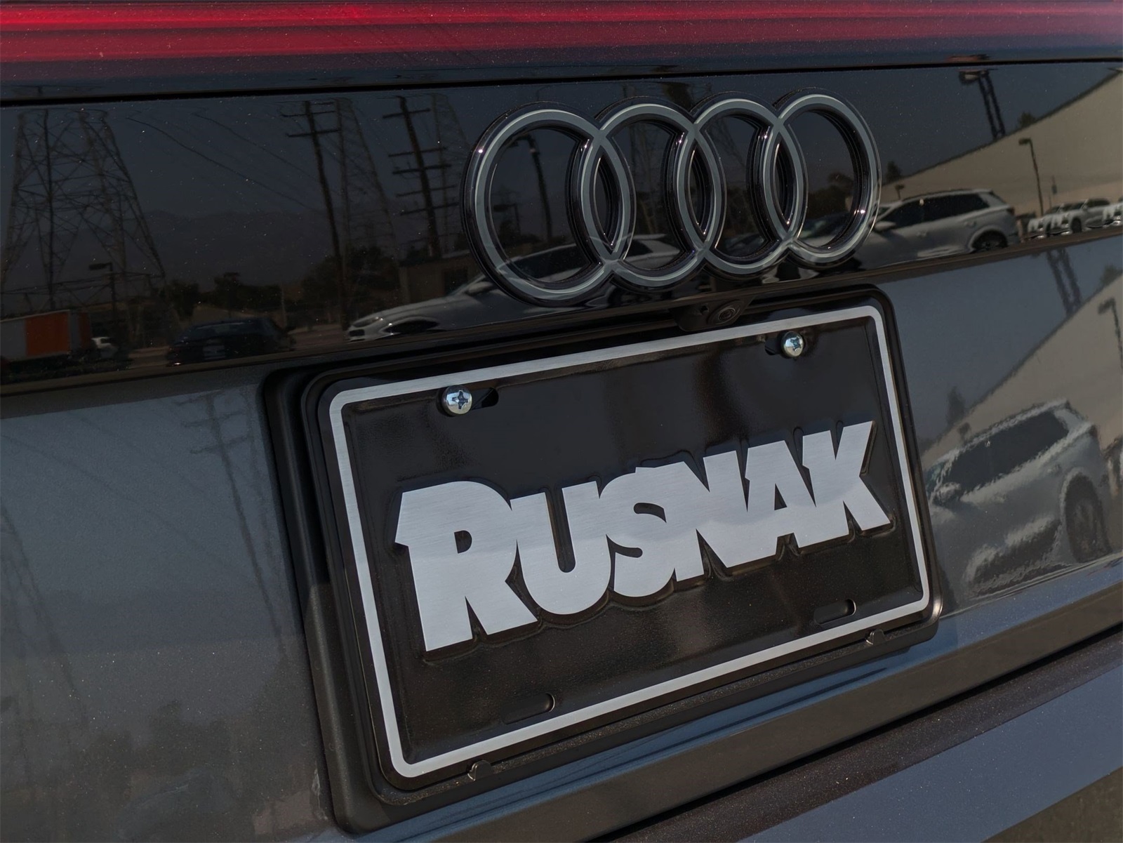 2025 Audi Q8 55 Premium Plus photo 15