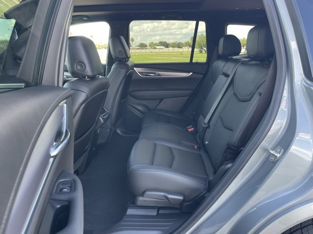 2025 Cadillac XT6 Luxury photo 24