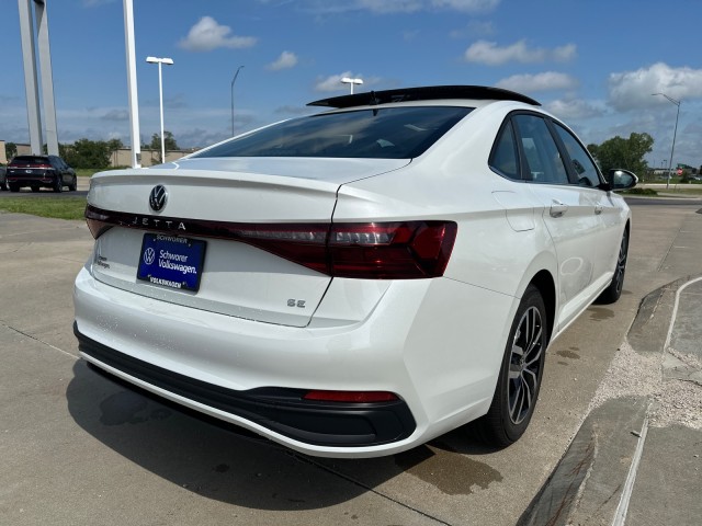 2025 Volkswagen Jetta SE photo 7