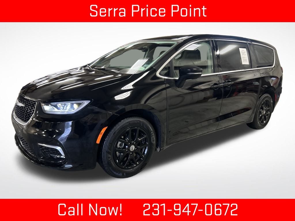 2024 Chrysler Pacifica Touring L's photo