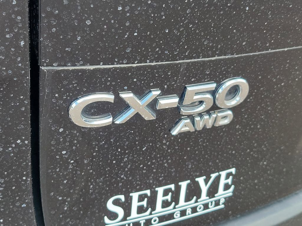 2024 Mazda CX-50 2.5 S Preferred photo 5